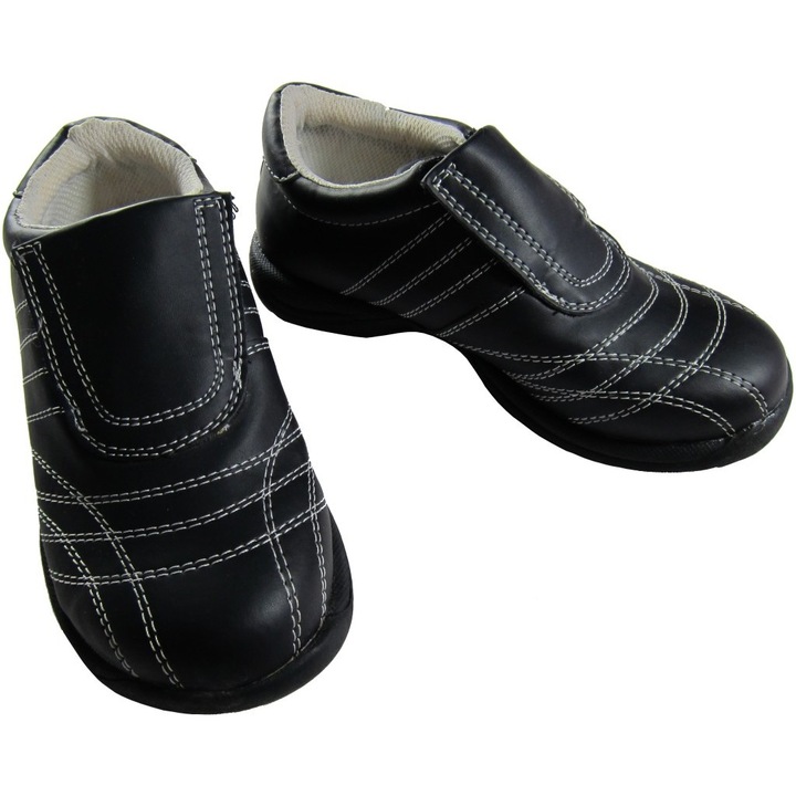 Маратонки, черни първи стъпки