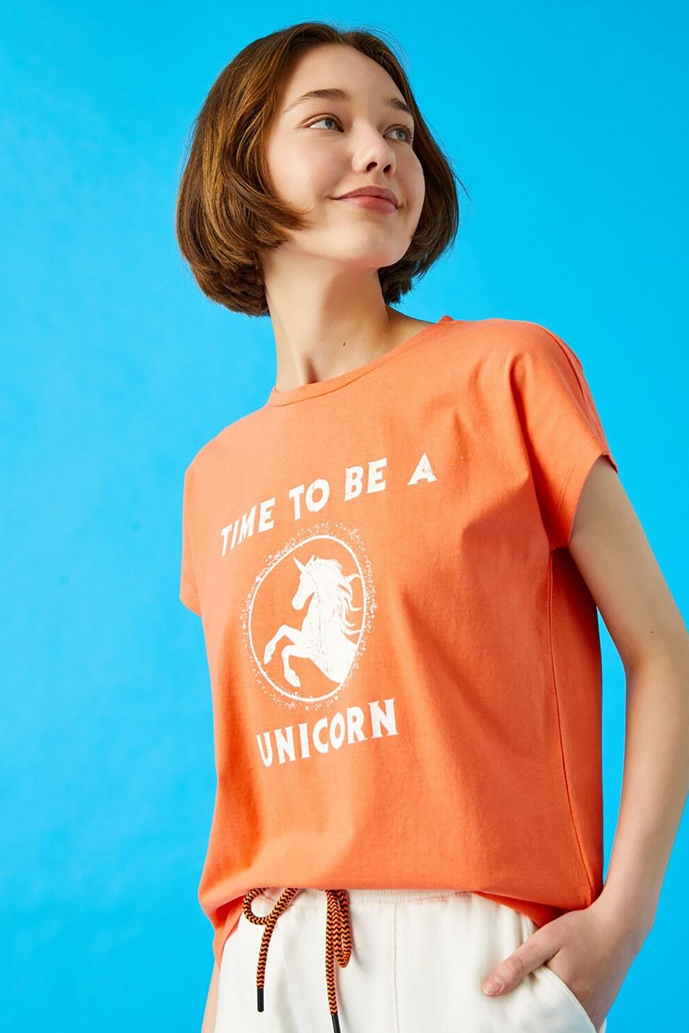 KOTON, Tricou cu decolteu la baza gatului si imprimeu, Oranj/Alb, XS