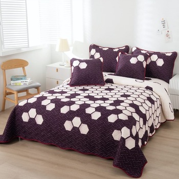 Set cuvertura matlasata si 4 fete de perna, 220 x 240 cm, pat dublu, Casa de Vis, B017 Set cuvertura matlasata si 4 fete de perna, 220 x 240 cm, pat dublu, Casa de Vis, B017