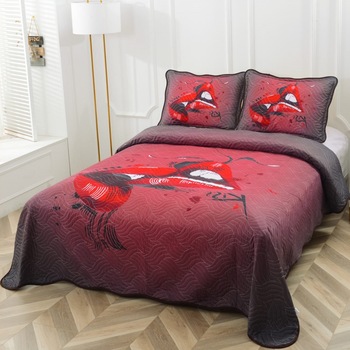 Set cuvertura matlasata si 2 fete de perna, 220 x 240 cm, pat dublu, Casa de Vis, A004 Set cuvertura matlasata si 2 fete de perna, 220 x 240 cm, pat dublu, Casa de Vis, A004