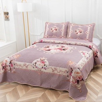 Set cuvertura matlasata si 2 fete de perna, 220 x 240 cm, pat dublu, Casa de Vis, A009 Set cuvertura matlasata si 2 fete de perna, 220 x 240 cm, pat dublu, Casa de Vis, A009