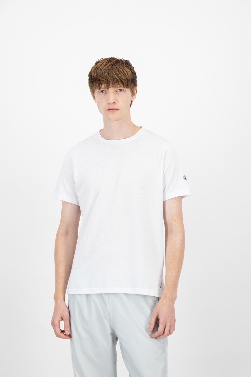 Asics, Tricou cu imprimeu pe partea din spate pentru fitness, Alb