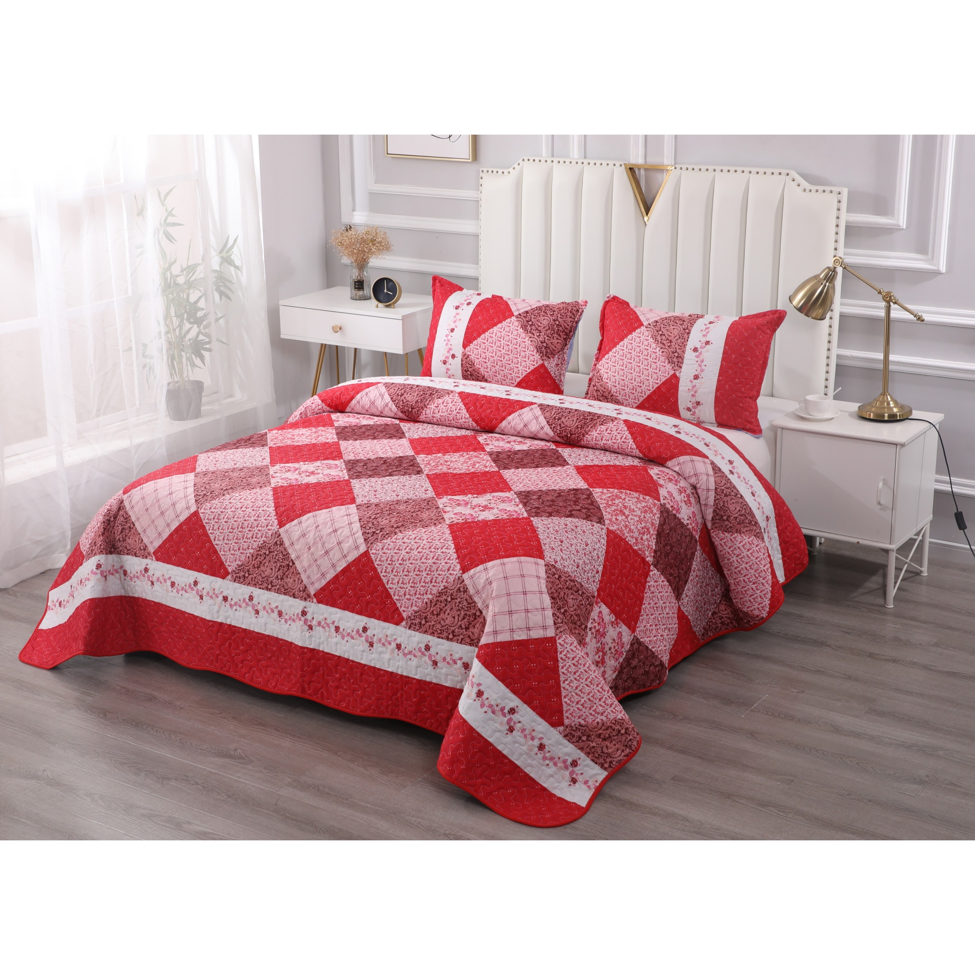 Set cuvertura de pat dublu matlasata si doua fete de perna - CM55