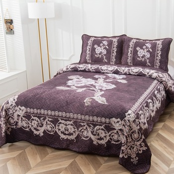 Set cuvertura matlasata si 2 fete de perna, 220 x 240 cm, pat dublu, Casa de Vis, A017 Set cuvertura matlasata si 2 fete de perna, 220 x 240 cm, pat dublu, Casa de Vis, A017