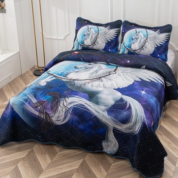 Set cuvertura matlasata si 2 fete de perna, 220 x 240 cm, pat dublu, Casa de Vis, A021 Set cuvertura matlasata si 2 fete de perna, 220 x 240 cm, pat dublu, Casa de Vis, A021