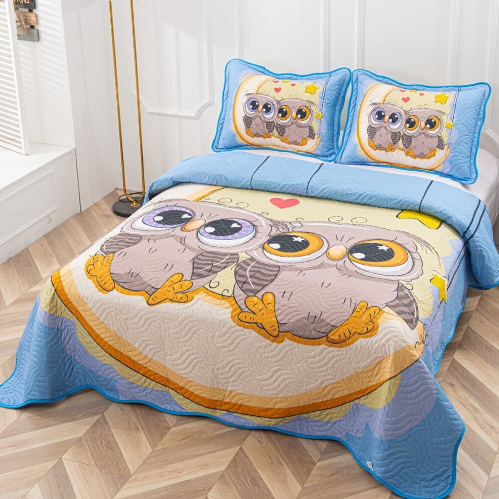 Set cuvertura matlasata si 2 fete de perna, 220 x 240 cm, pat dublu, Casa de Vis, A026