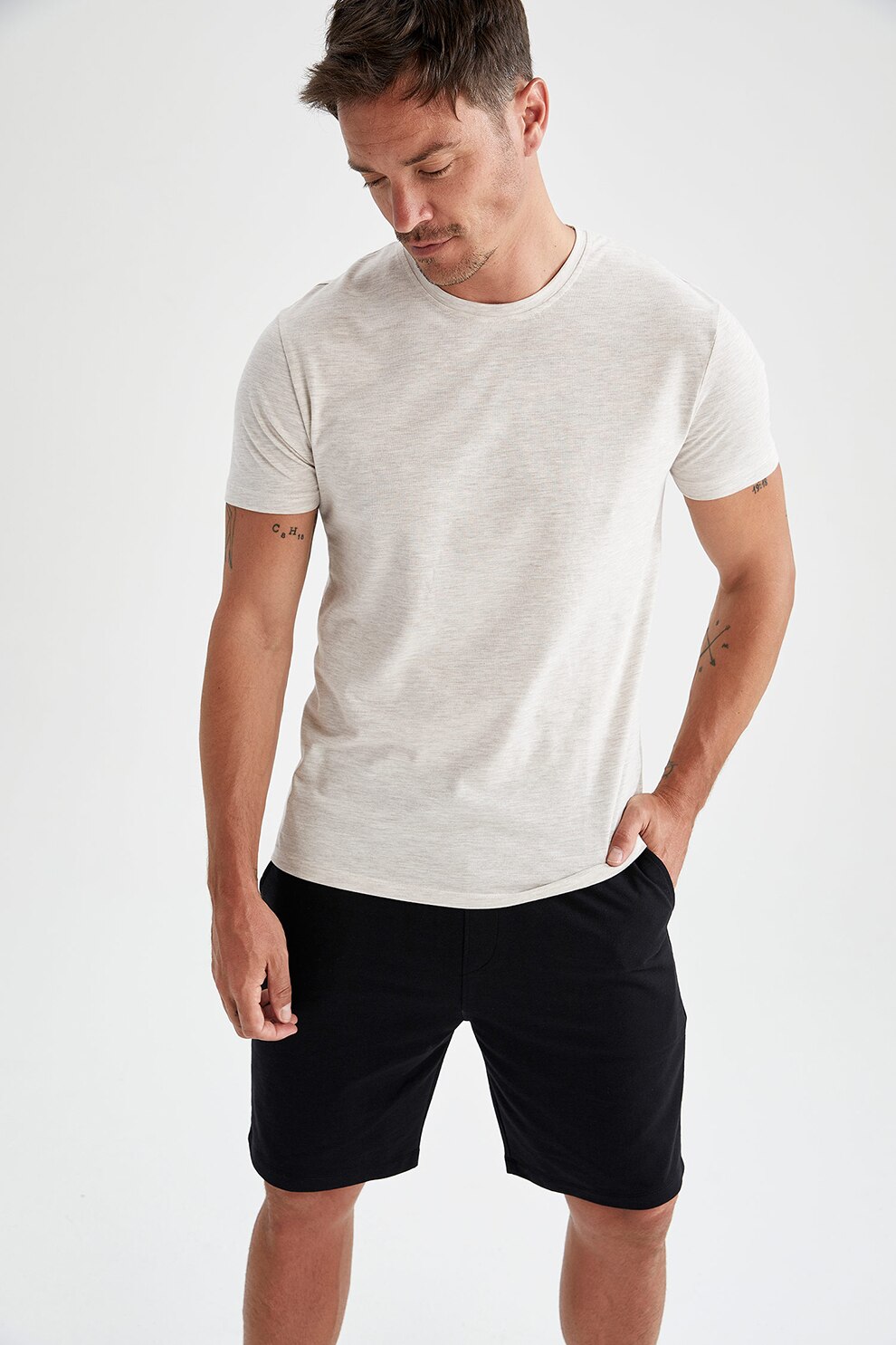 DeFacto, Set de tricou si pantaloni scurti regular fit, Gri melange