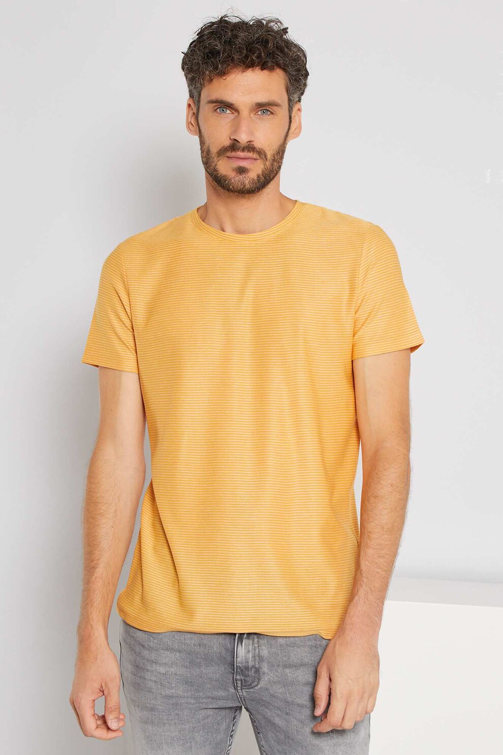 KIABI, Tricou in dungi cu decolteu la baza gatului, Galben