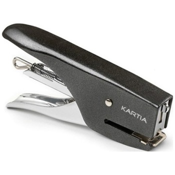 Capsator de mana (tip cleste) TURIKAN Kartia 8, 20 coli, capse 6/4, negru Capsator de mana (tip cleste) TURIKAN Kartia 8, 20 coli, capse 6/4, negru