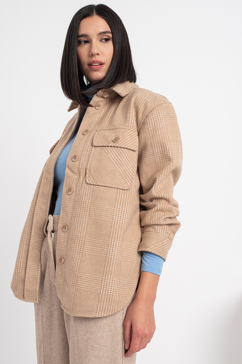 Tom Tailor, Jacheta supradimensionata tip camasa cu imprimeu in carouri si buzunare aplicate, Maro deschis/Alb prafuit