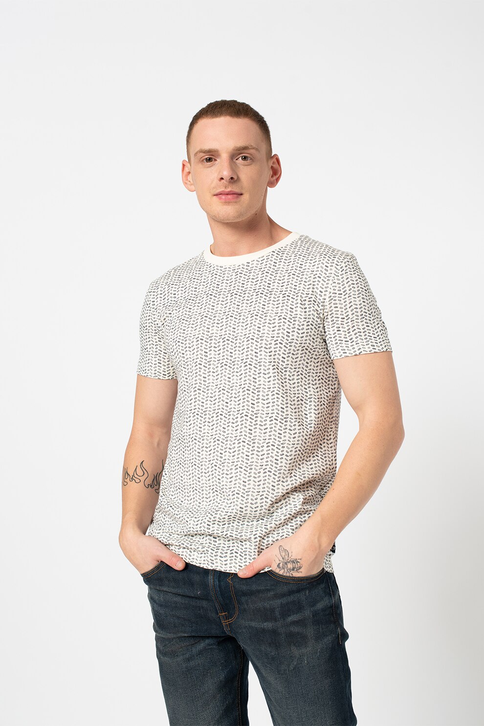 Tom Tailor, Tricou cu decolteu la baza gatului si imprimeu, Alb prafuit/Gri inchis, L