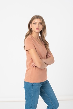 Tom Tailor, Tricou de bumbac organic cu decolteu in V, Rosu stins Tom Tailor, Tricou de bumbac organic cu decolteu in V, Rosu stins