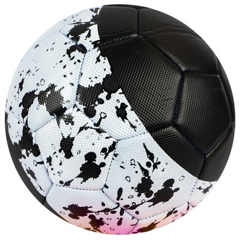 Minge fotbal, realizata din poliuretan, nr. 5, 21 cm diametru, Negru/Alb Minge fotbal, realizata din poliuretan, nr. 5, 21 cm diametru, Negru/Alb