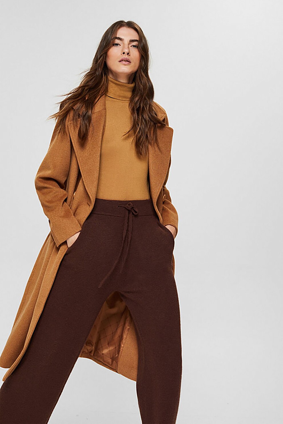 Esprit, Pulover tricotat fin cu guler inalt, Maro caramel