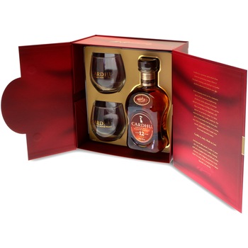 Pachet Whisky Cardhu Single Malt + 2 Pahare, Editie 2020, 40%, 0.7l Pachet Whisky Cardhu Single Malt + 2 Pahare, Editie 2020, 40%, 0.7l