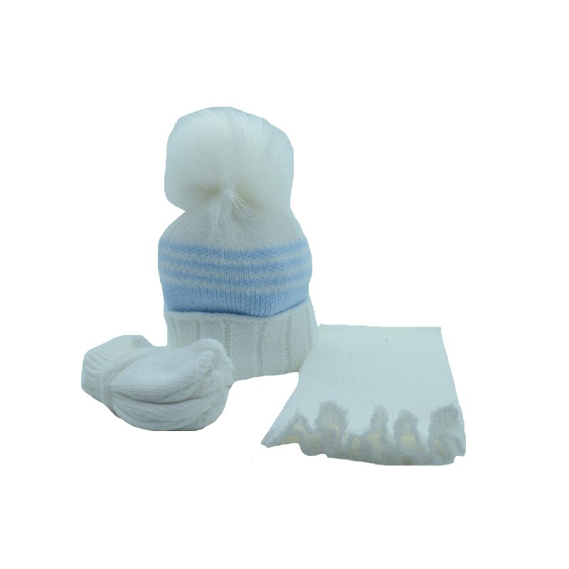 Set 3 piese caciula, fular si manusi pentru baieti Aliap 0027-A, Alb 36-38