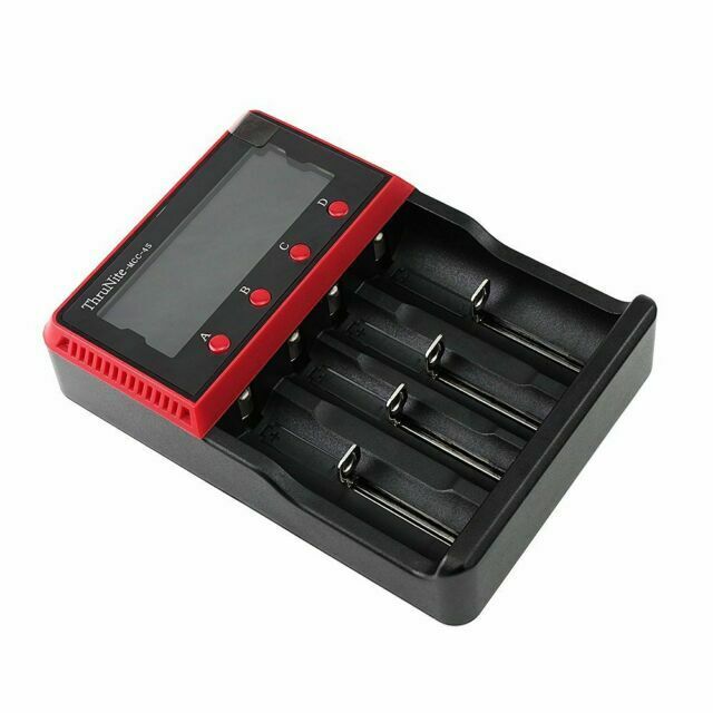 Incarcator de acumulatori ThruNite MCC-4S