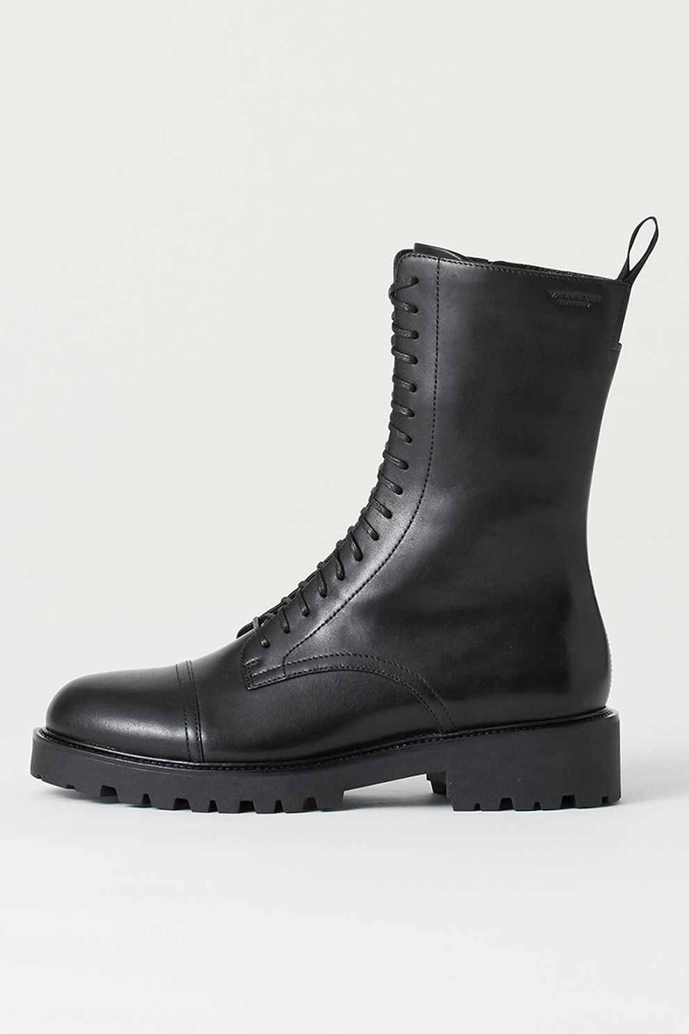 Vagabond Shoemakers, Bocanci de piele Kenova 1, Negru