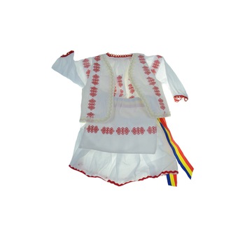 Set 5 piese bluza, catrinta, vesta, fota si panglica pentru fete Mini Bimbi 170A-62, Alb Set 5 piese bluza, catrinta, vesta, fota si panglica pentru fete Mini Bimbi 170A-62, Alb