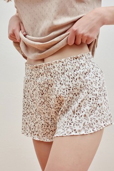 Penti, Pantaloni scurti de pijama cu imprimeu floral, Alb prafuit/Maro Penti, Pantaloni scurti de pijama cu imprimeu floral, Alb prafuit/Maro