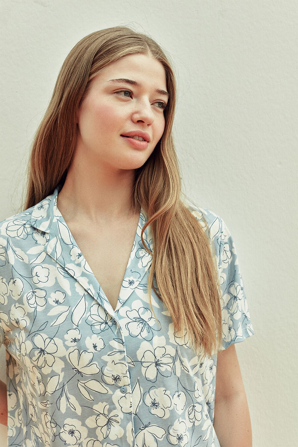 Penti, Pantaloni si camasa de pijama cu imprimeu floral, Albastru/Alb