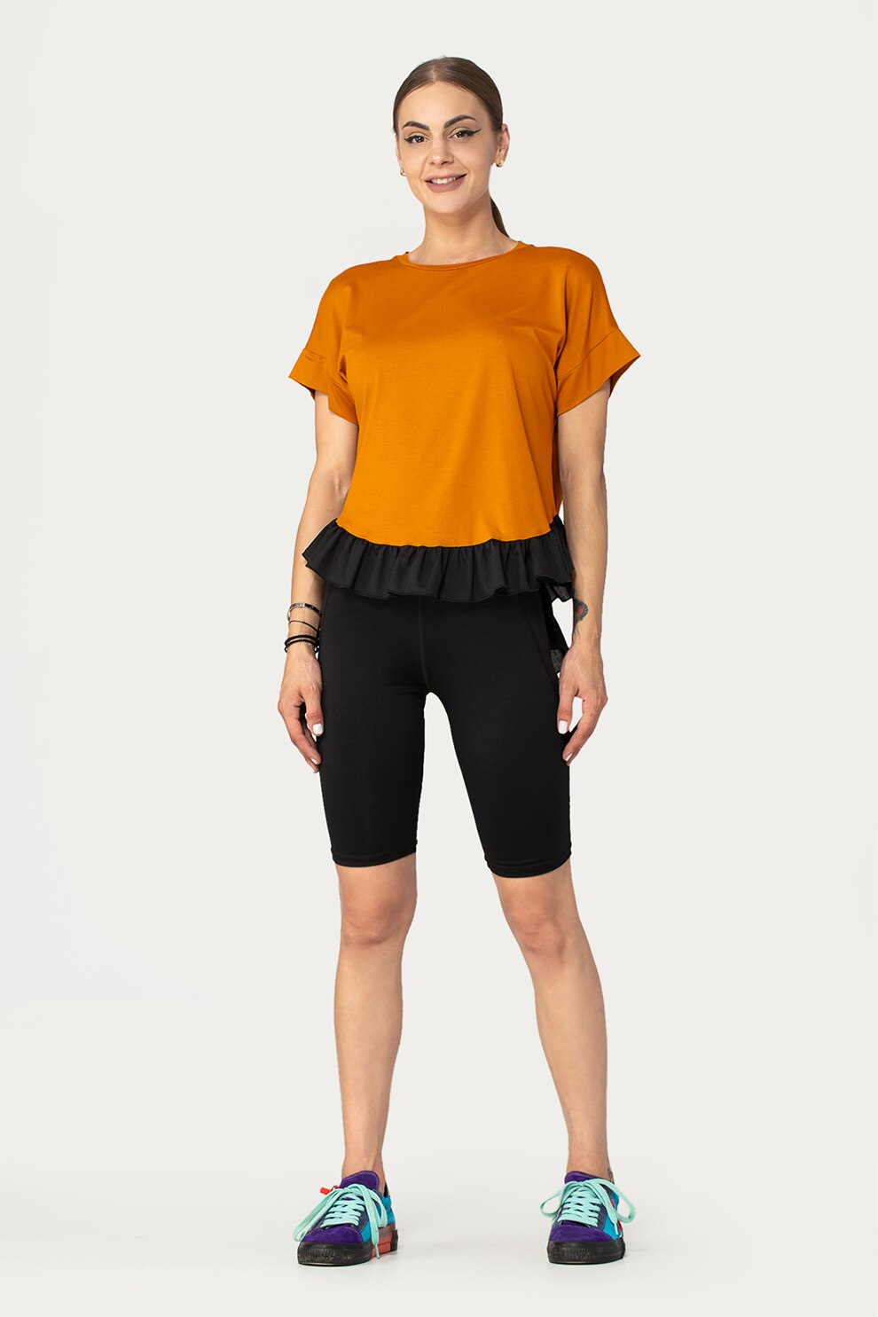 Antonia M, Bluza cu terminatie asimetrica cu volane, Oranj stins/Negru