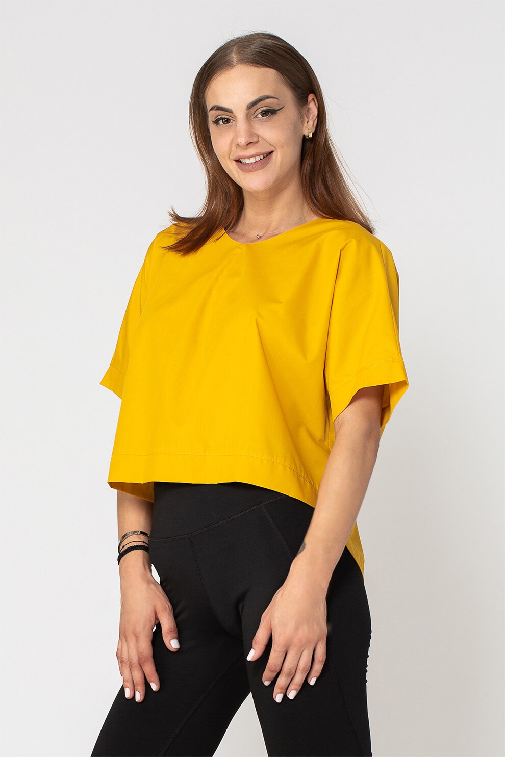 Antonia M, Bluza supradimensionata cu terminatie asimetrica, Galben sofran