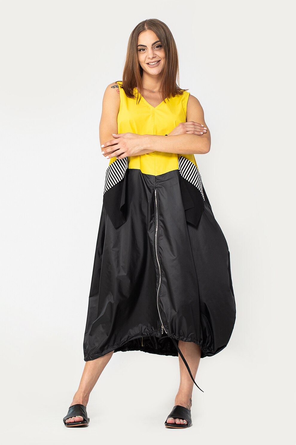 Antonia M, Rochie cu croiala balon si decolteu in V, Negru/Galben/Alb