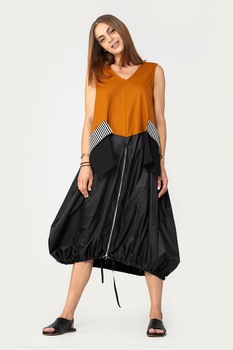 Antonia M, Rochie cu croiala balon si decolteu in V, Negru/oranj stins/alb Antonia M, Rochie cu croiala balon si decolteu in V, Negru/oranj stins/alb
