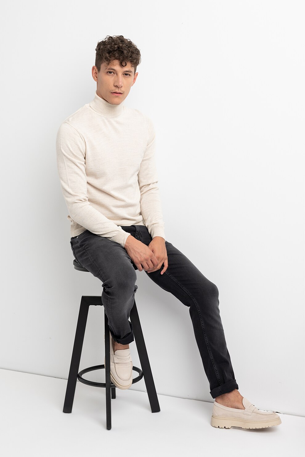Casual Friday, Pulover slim fit din amestec de lana cu guler inalt, Maro nisip