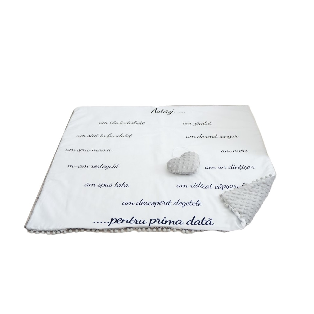 Paturica aniversara milestone Momente 100x100 cm cu plus gri
