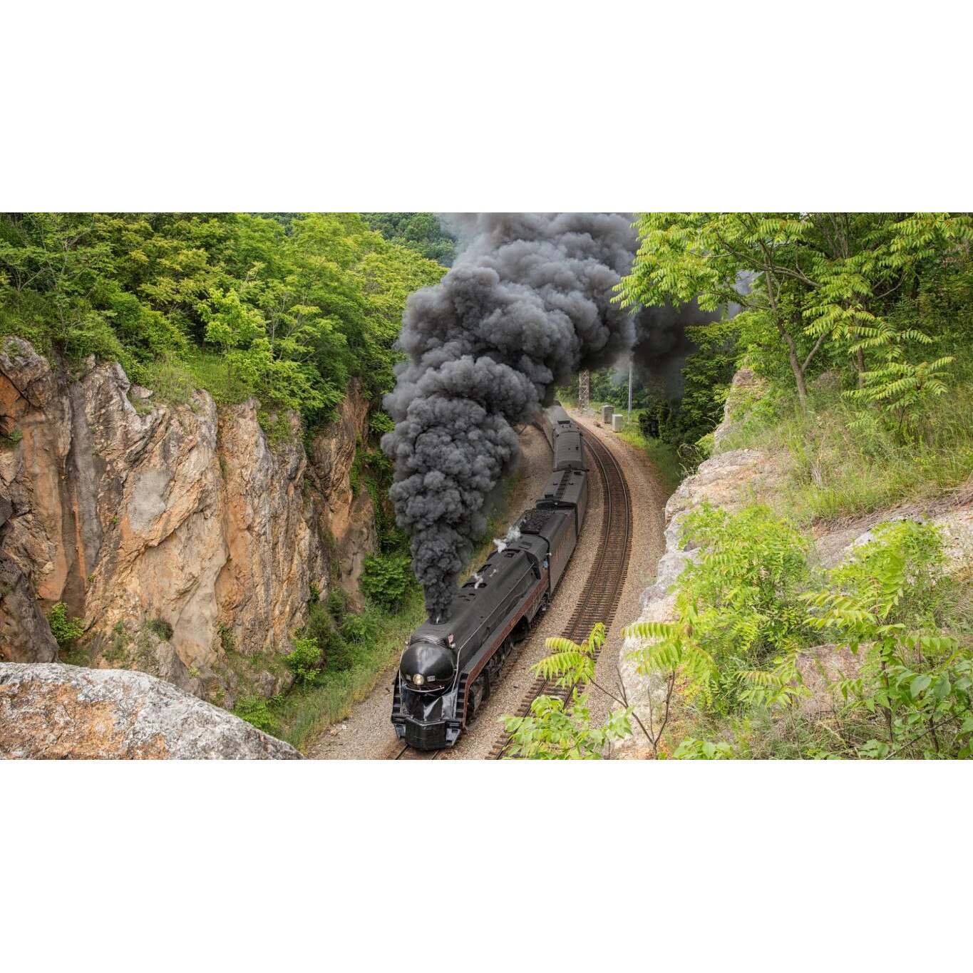 Tablou canvas 75x50 cm, Locomotive model 37