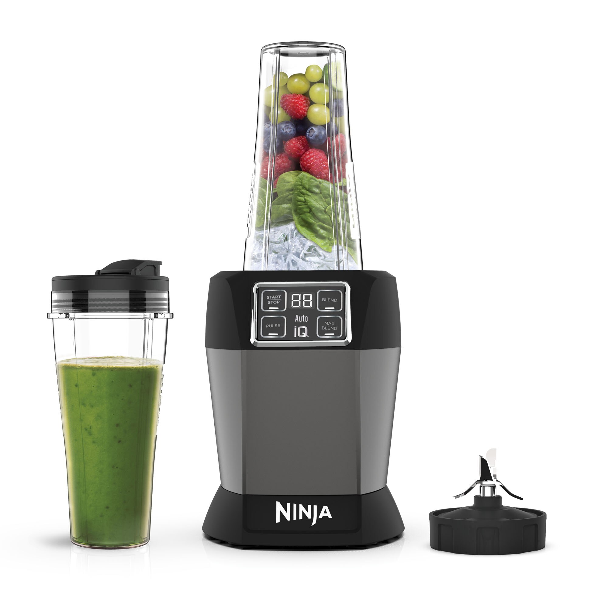 Blender Ninja BN495, 1000W, 0.7L, 2 programe Auto-IQ, 2 programe manuale, 2 recipiente To Go Tritan, sistem cu 1000 cicluri de zdrobire a ghetii, lame Pro Extractor brevetate pentru rezultate fine si rapide, design compact si modern, gri/negru