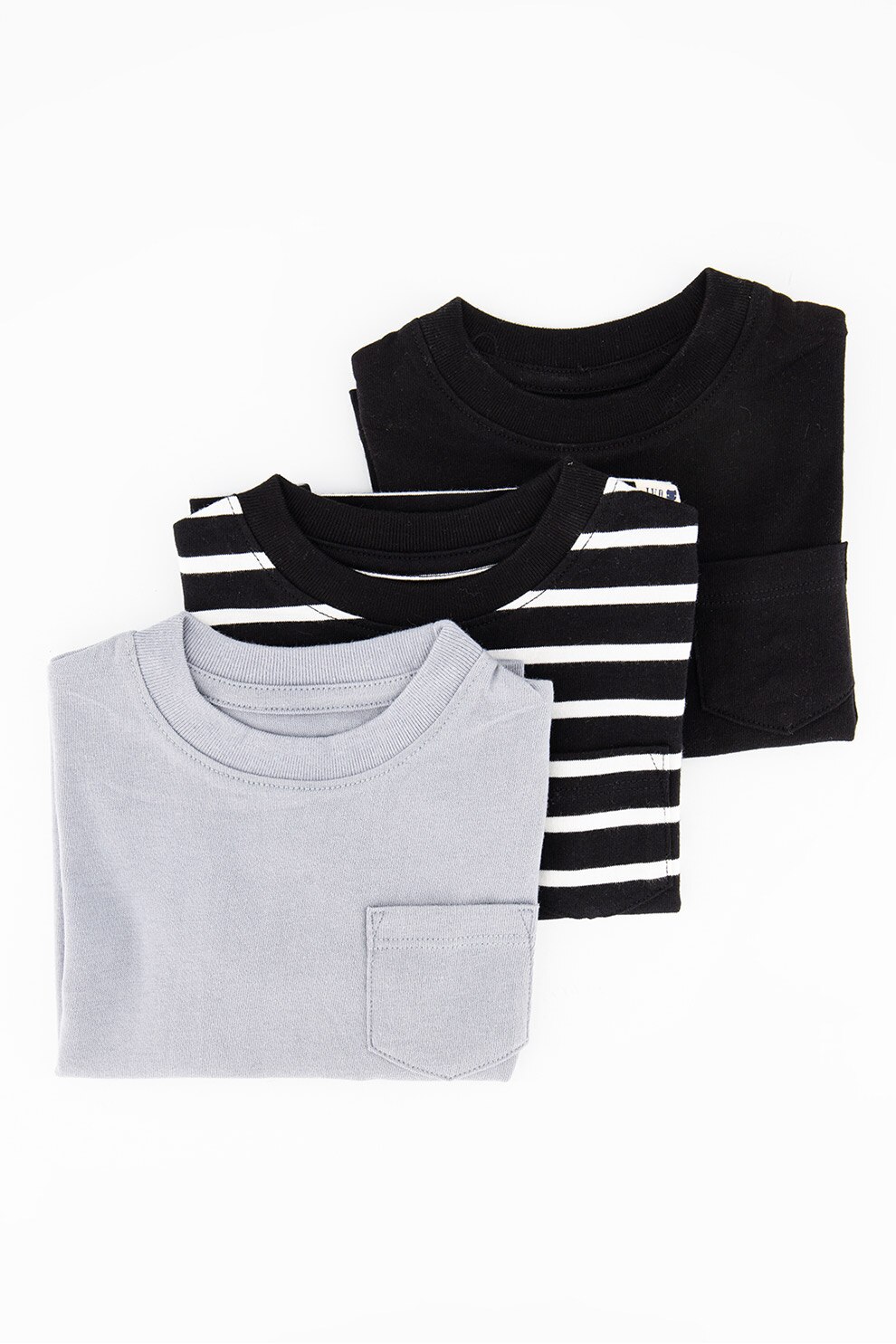 GAP, Set 3 tricouri cu buzunar pe piept, baieti, cu imprimeu si uni, Rosu/Oranj/Gri, Negru/Alb/Gri cenusa
