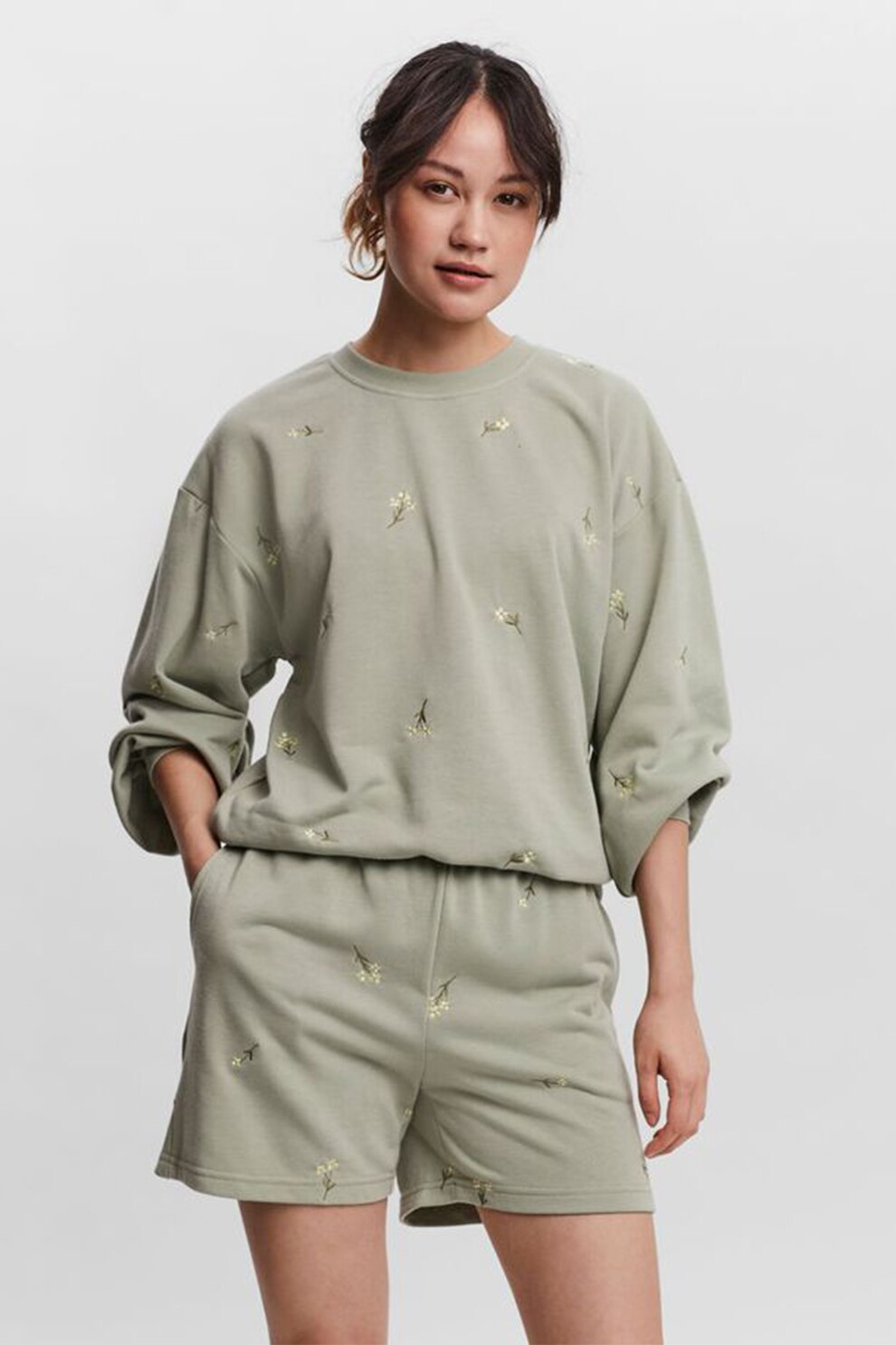 Vero Moda, Bluza sport lejera cu broderie florala, Gri