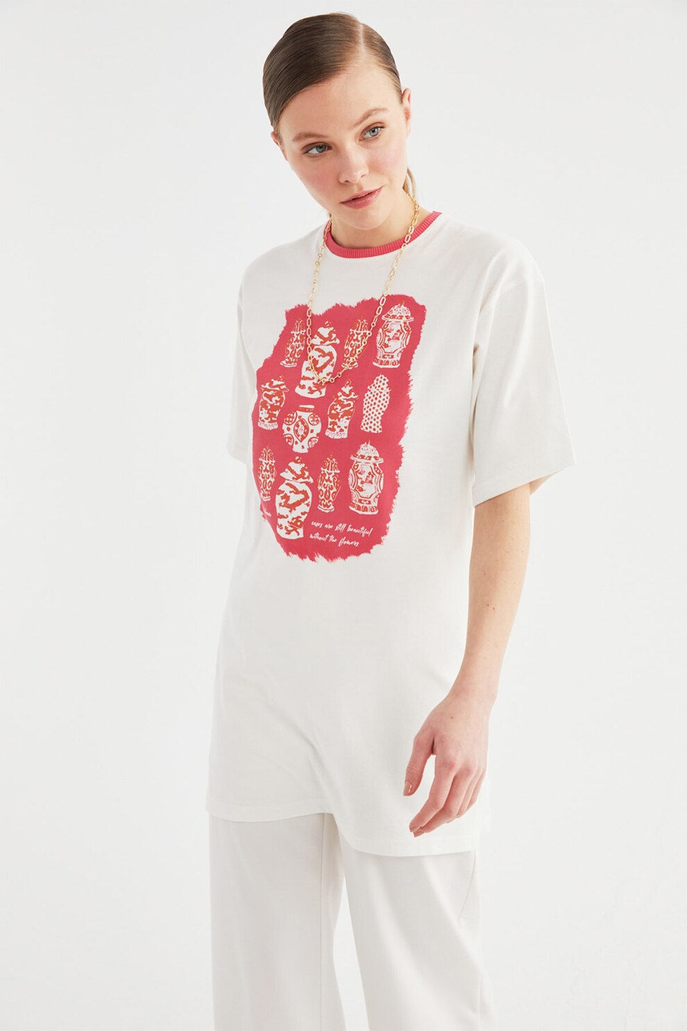 Trendyol, Bluza lunga cu imprimeu grafic, Alb/Corai