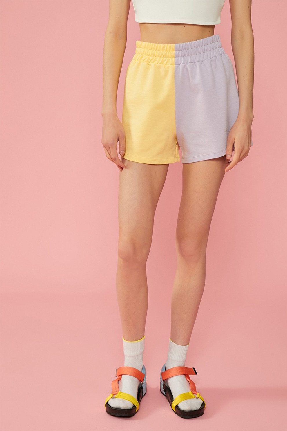 KOTON, Pantaloni scurti cu talie inalta si model in doua tonuri, Galben pai/lila prafuit, XL