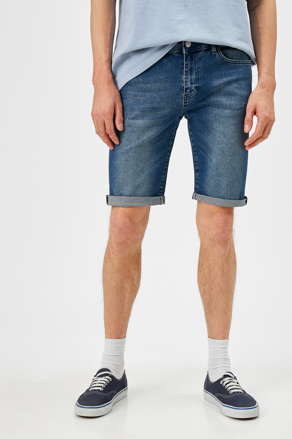KOTON, Pantaloni scurti din denim cu terminatii rulate, Albastru deschis