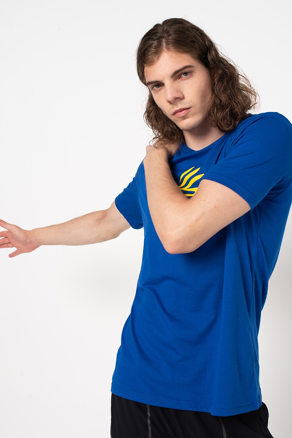 Under Armour, Tricou lejer cu imprimeu grafic pentru baschet Curry, Albastru royal/Galben