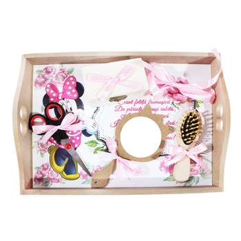 Tavita roz pentru taierea motului, abtibild cu Minnie Mouse, 6 piese, tavita, foarfeca, perie, oglinda, cutiuta suvita par, fundita, REC1489 Tavita roz pentru taierea motului, abtibild cu Minnie Mouse, 6 piese, tavita, foarfeca, perie, oglinda, cutiuta suvita par, fundita, REC1489