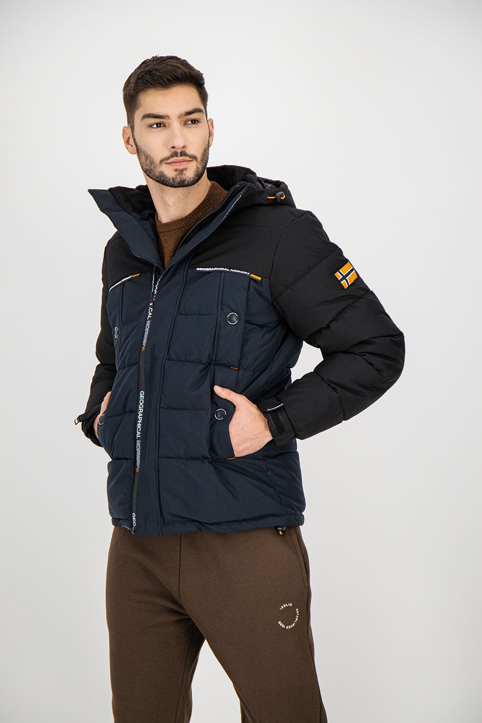 Geographical Norway, Geaca cu gluga 