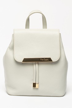 Pierre Cardin, Rucsac de piele cu clapa si logo metalic, Alb prafuit Pierre Cardin, Rucsac de piele cu clapa si logo metalic, Alb prafuit