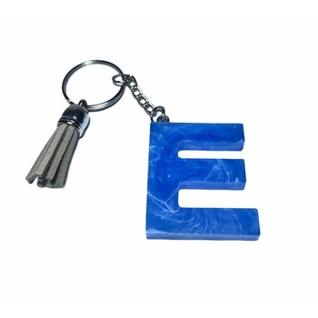 Breloc Gentelo cu initiala E, Handmade din rasina epoxidica Marmor blue, 4 cm Breloc Gentelo cu initiala E, Handmade din rasina epoxidica Marmor blue, 4 cm