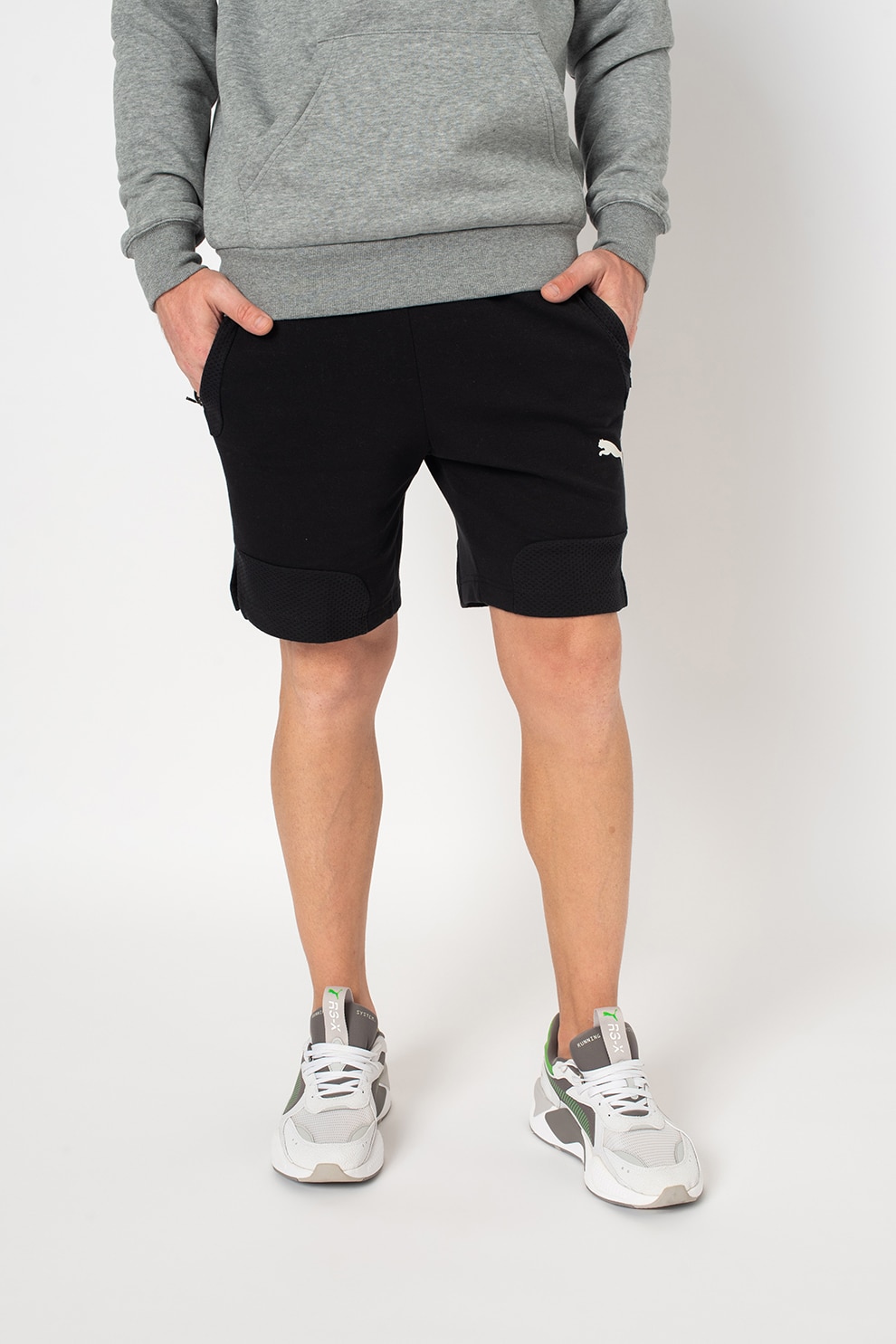 Puma, Pantaloni scurti regular fit cu aplicatii de plasa Evostripe, Negru