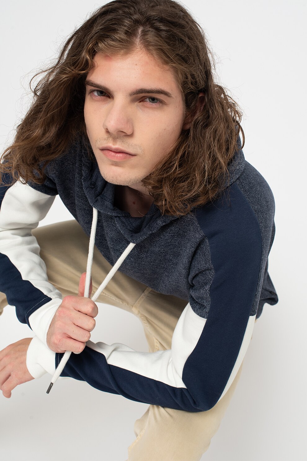 BLEND, Hanorac cu model colorblock si buzunar kangaroo, bleumarin inchis, alb