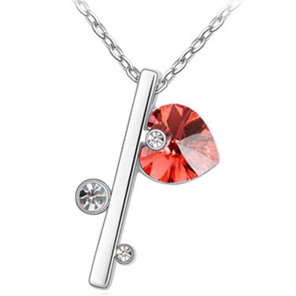 Pandantiv ZZV incrustat cu cristal australian rosu electrizant in forma de inimioara