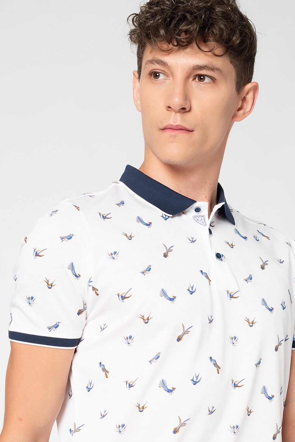 State of Art, Tricou polo din material pique si model pasari, Alb/Albastru/Maro