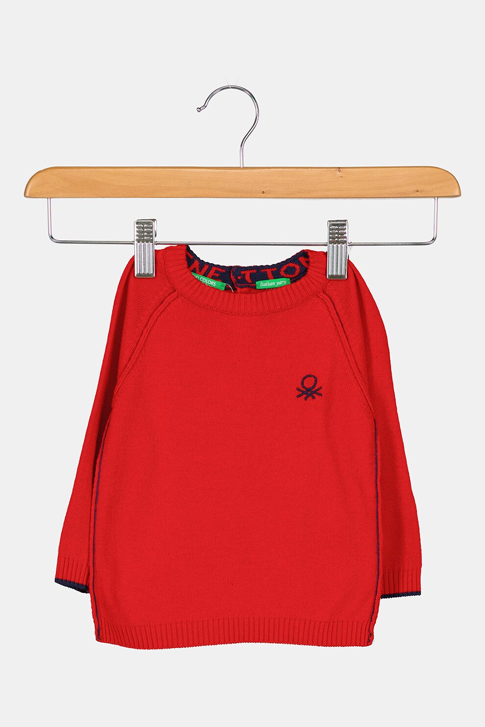 United Colors of Benetton, Pulover din amestec de lana cu decolteu la baza gatului si logo brodat, Rosu