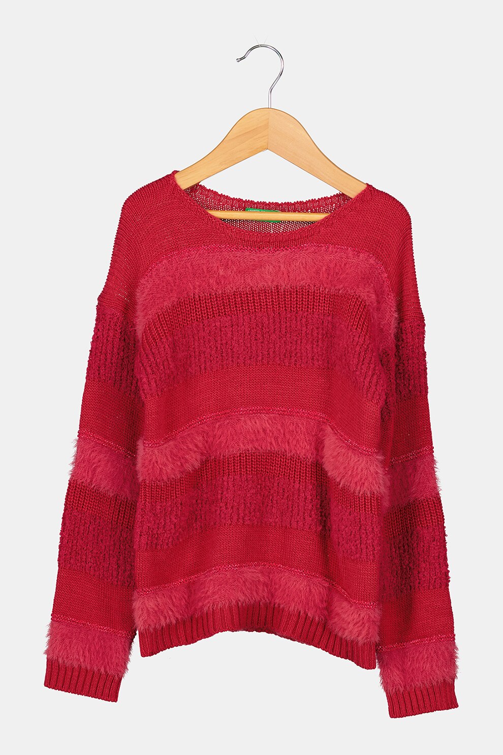 United Colors of Benetton, Pulover cu decolteu la baza gatului si garnituri pufoase, Zmeuriu