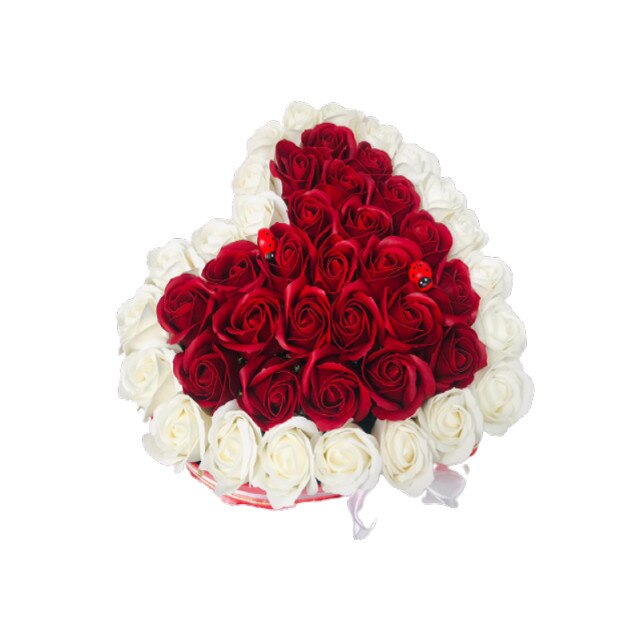 Aranjament floral in forma de inima din trandafiri de sapun rosii si albi, 45 de fire